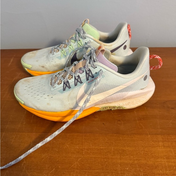 Nike Women’s Pegasus Trail 5 - Picture 3 of 6